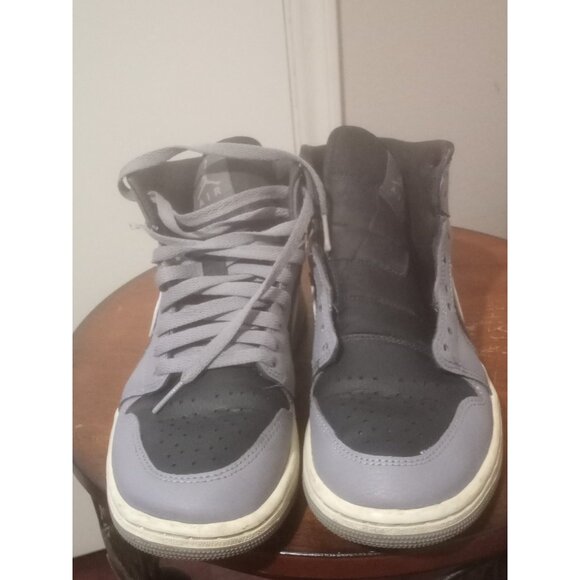 Air Jordan 1 Mid Women's Size 8 Cement Grey/Sail BQ6472 022 - Picture 6 of 13
